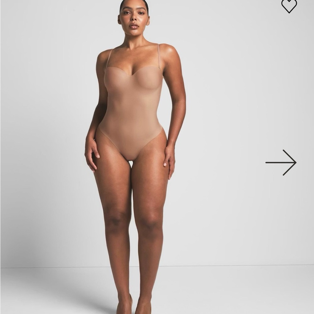 SKIMS Underwire Thong Bodysuit Sienna